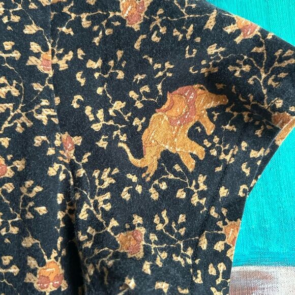 Jim Thompson Stylish Black and Orange Animal Print Tee M - Picture 7 of 16